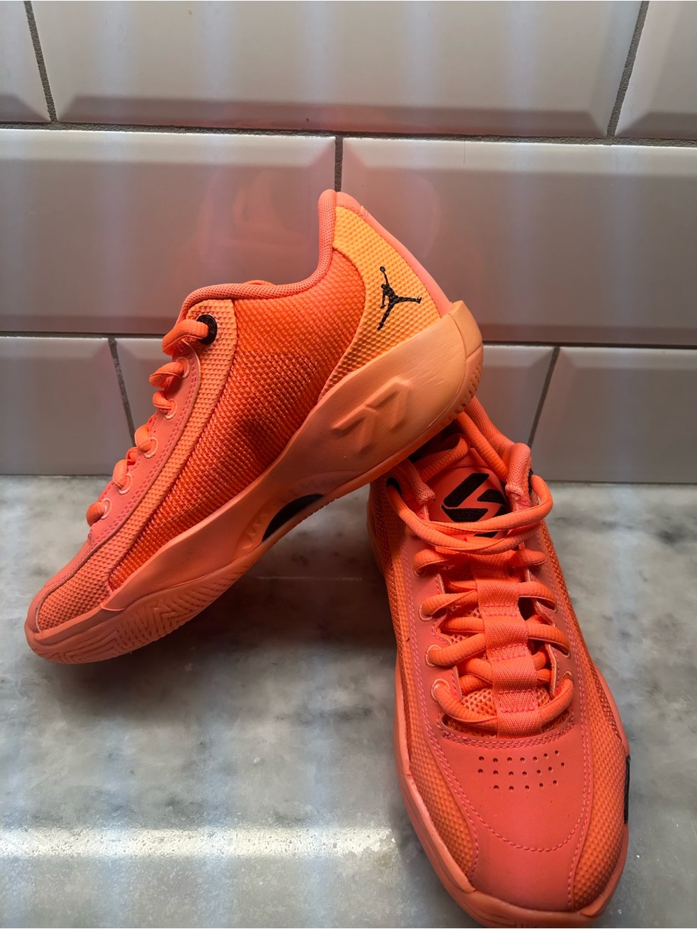 Jordan Luka .77 bright mango orange